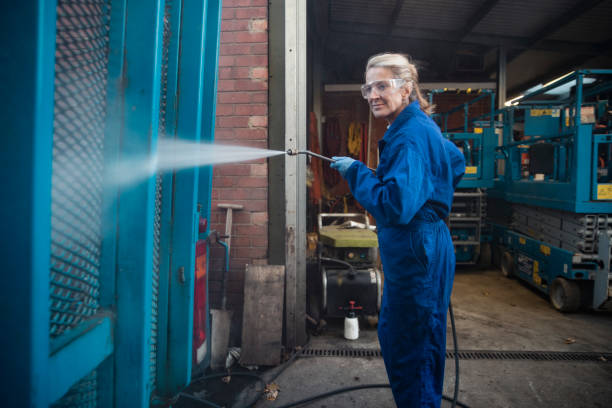 Best Animal Enclosure Cleaning  in Menonee, MI